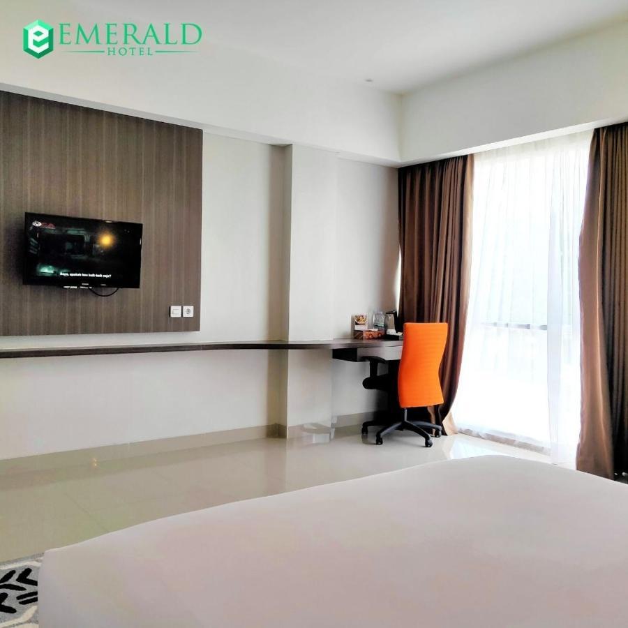 Emerald Hotel ティミカ エクステリア 写真
