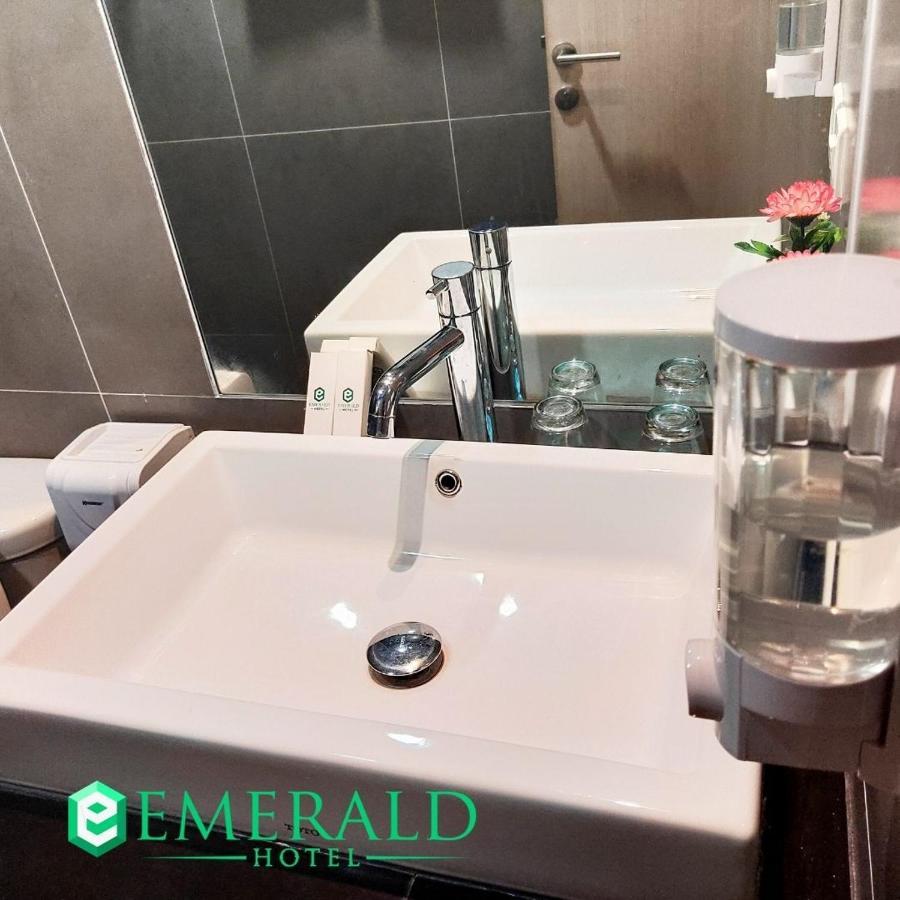 Emerald Hotel ティミカ エクステリア 写真